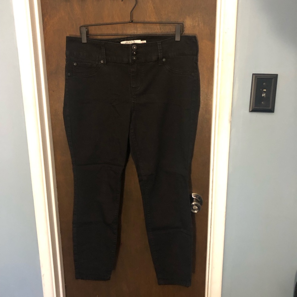 Black Torrid skinny jeans, size 16S. EUC.